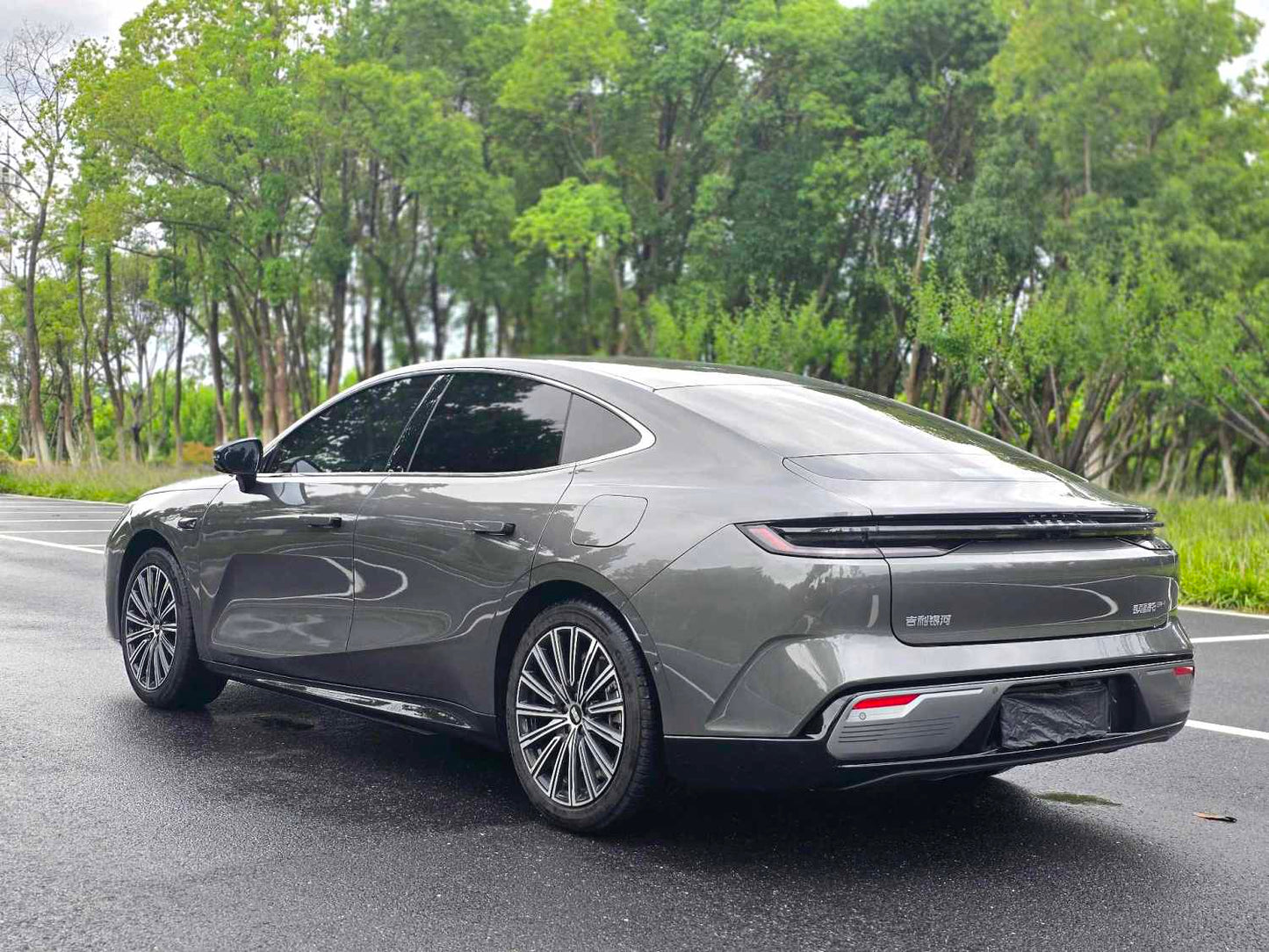 Geely Galaxy Starshine 8 2025 Model|1.5 EM-i 130km Flagship Trim|Automatic Transmission