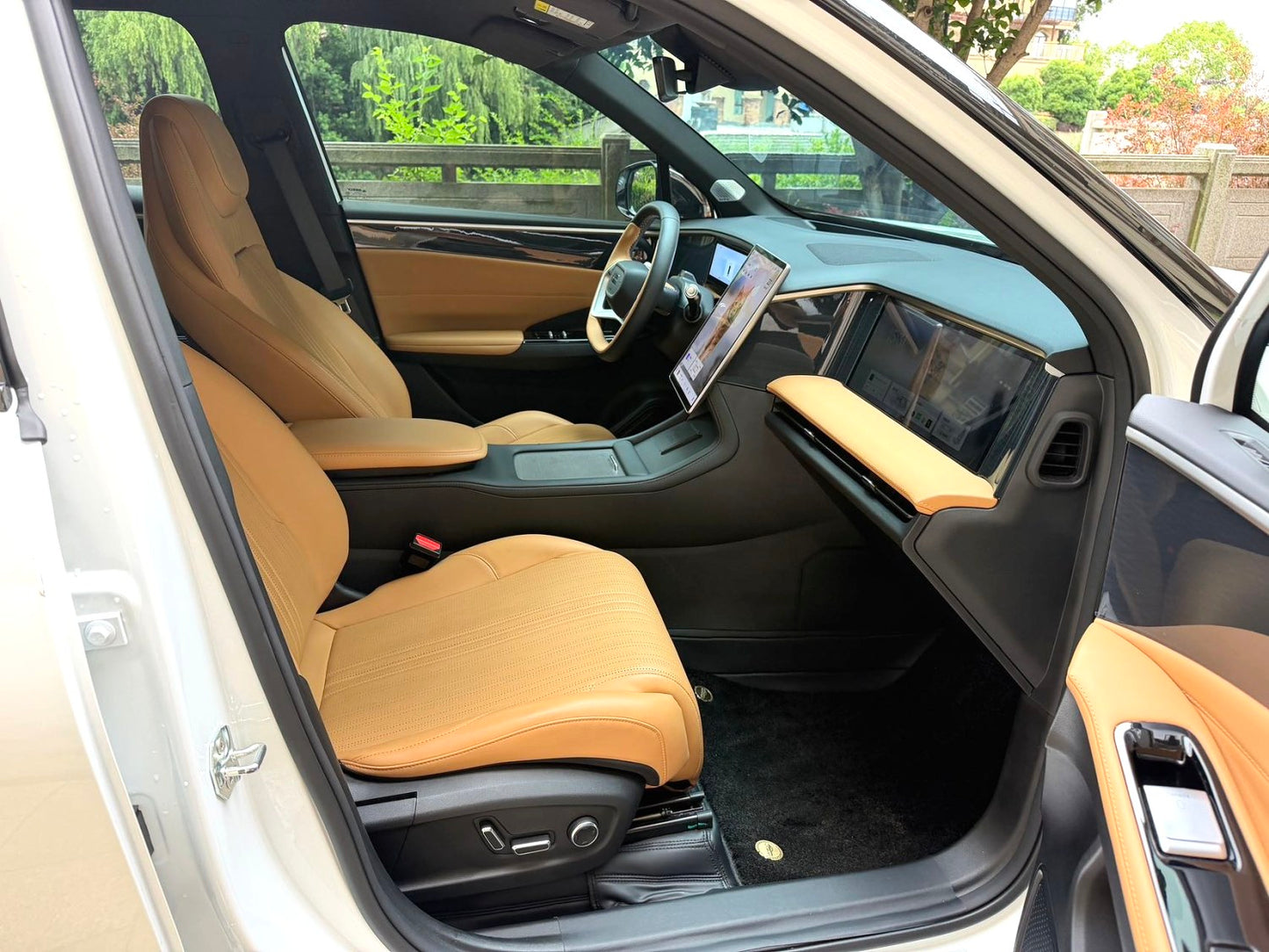 Geely Galaxy L7 2023 Model|1.5T EM-i 115km Starship Trim Automatic Transmission