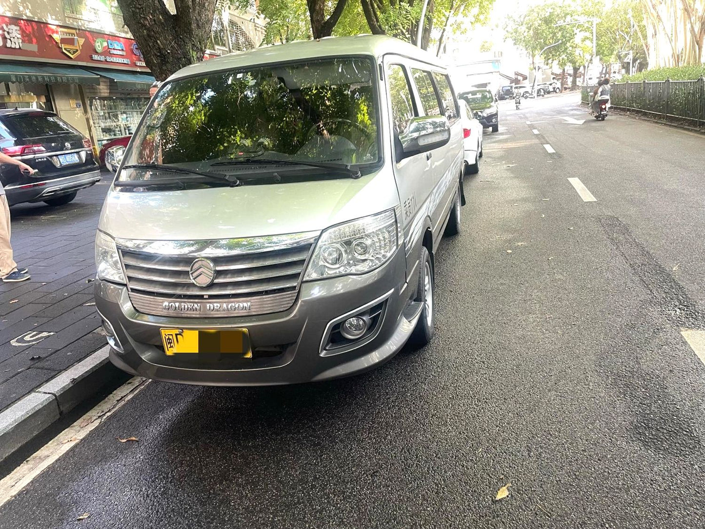 Golden Dragon Hiace 2016 Model|2.2L Manual Transmission 11+2 Seats Passenger Bus