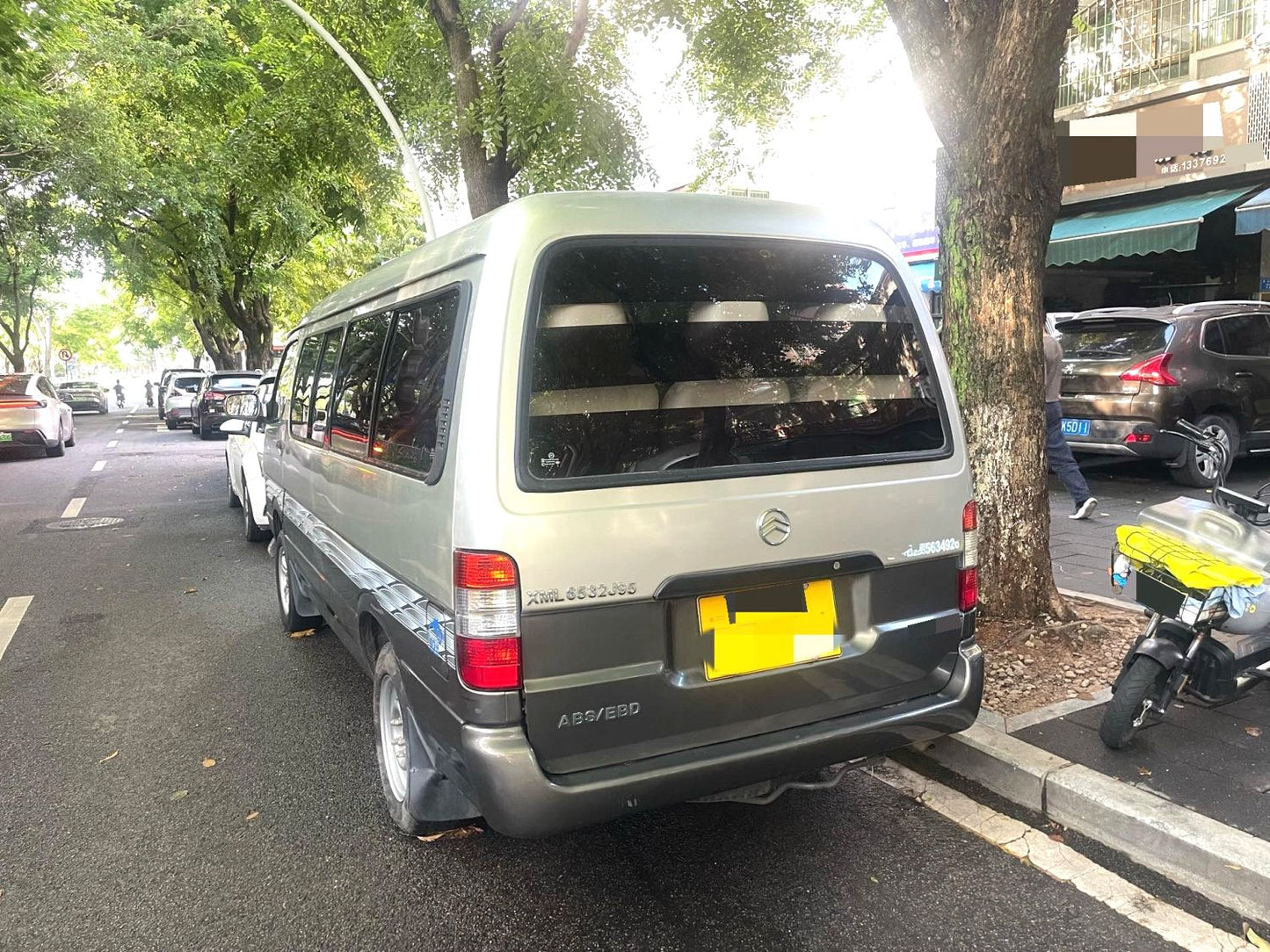 Golden Dragon Hiace 2016 Model|2.2L Manual Transmission 11+2 Seats Passenger Bus
