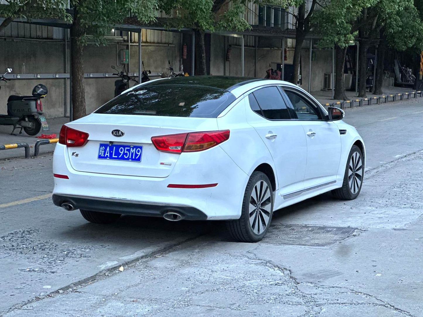 Kia K5 2014 Model|2.0L Luxury Trim Automatic Transmission Gasoline Midsize Sedan