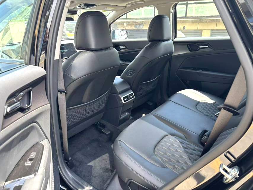 Kia Sportage 2023 Model 2.0T Flagship Trim All-Wheel Drive Automatic Transmission Gasoline SUV