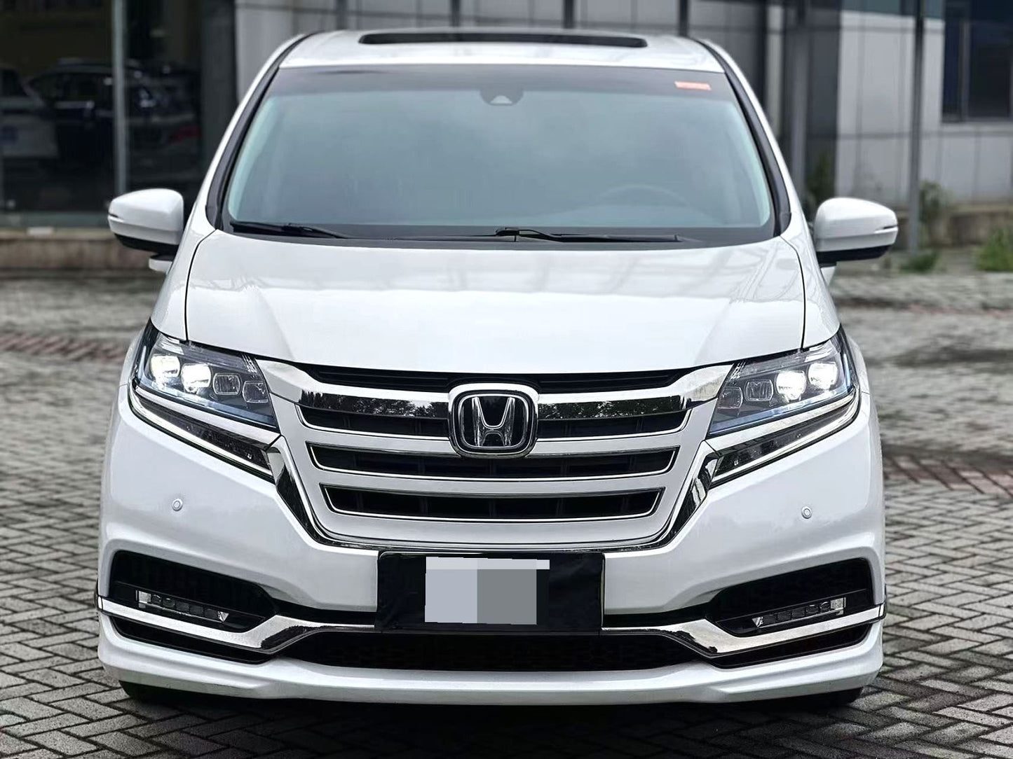 Honda Elysion 2019 eHEV|2.0L Luxury Edition E-CVT Automatic Transmission