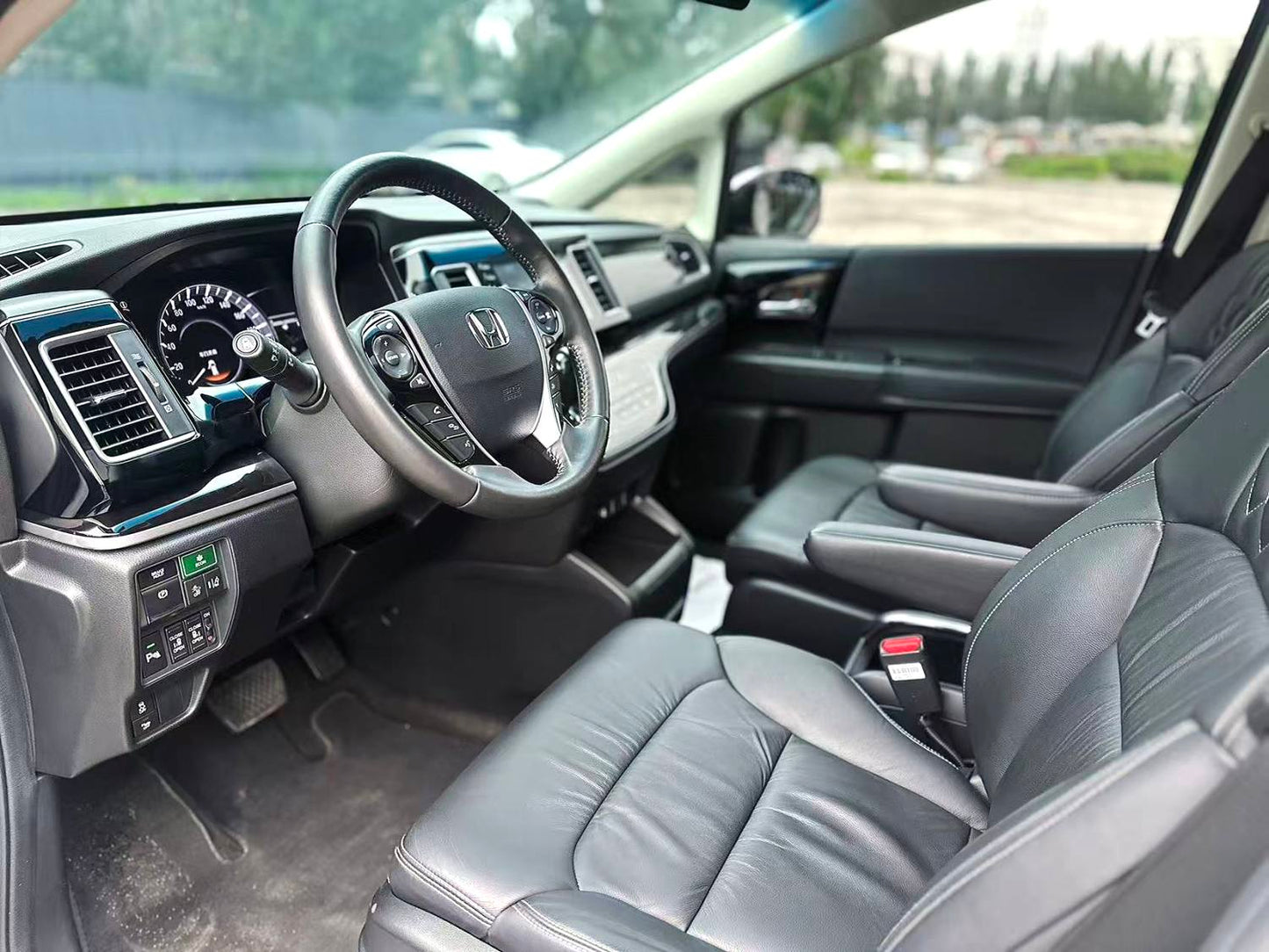 Honda Elysion 2019 eHEV|2.0L Luxury Edition E-CVT Automatic Transmission