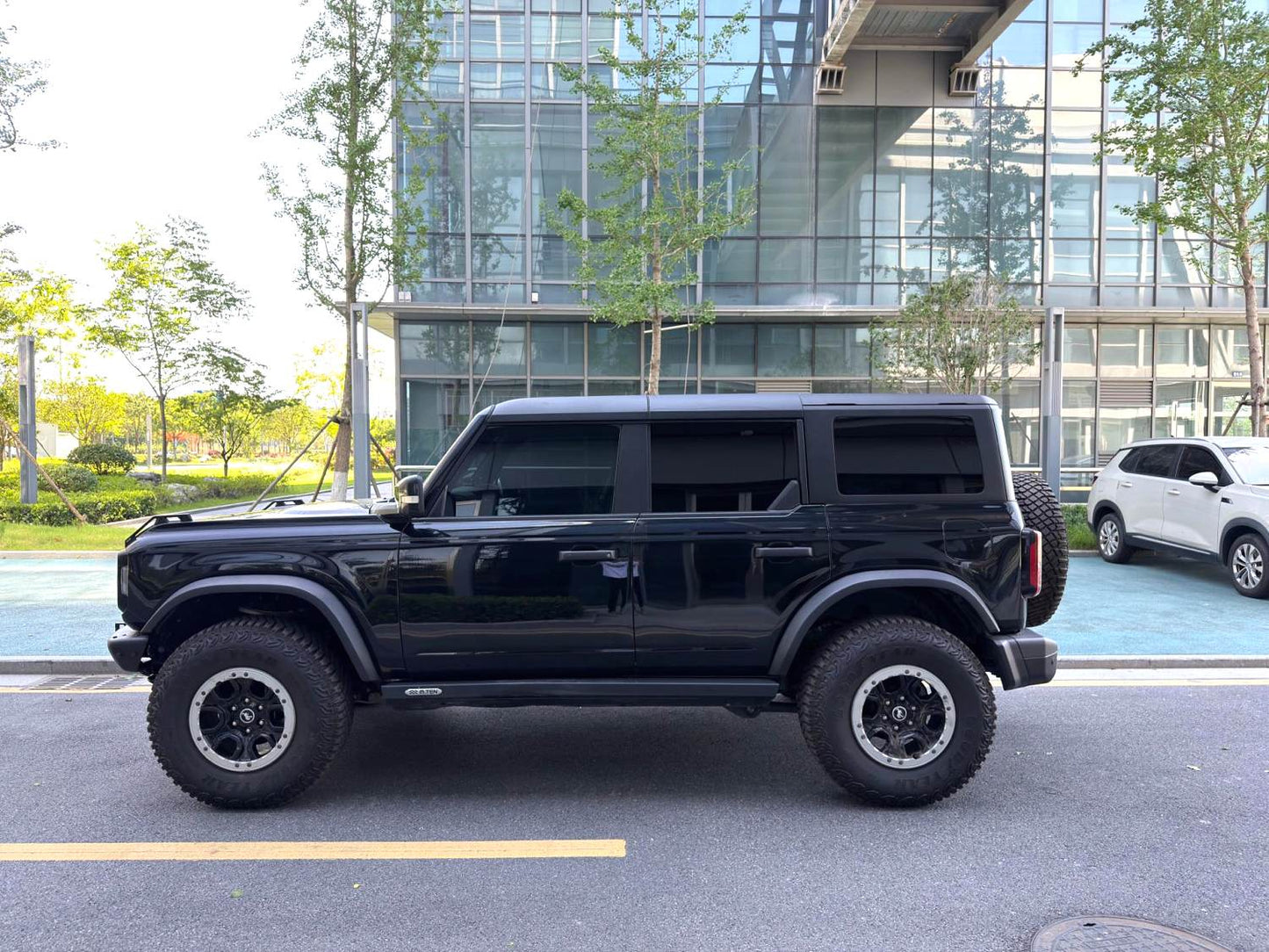 Ford Bronco 2024 Model | 2.3T Badlands 4WD 10AT Automatic Off-road Gasoline SUV