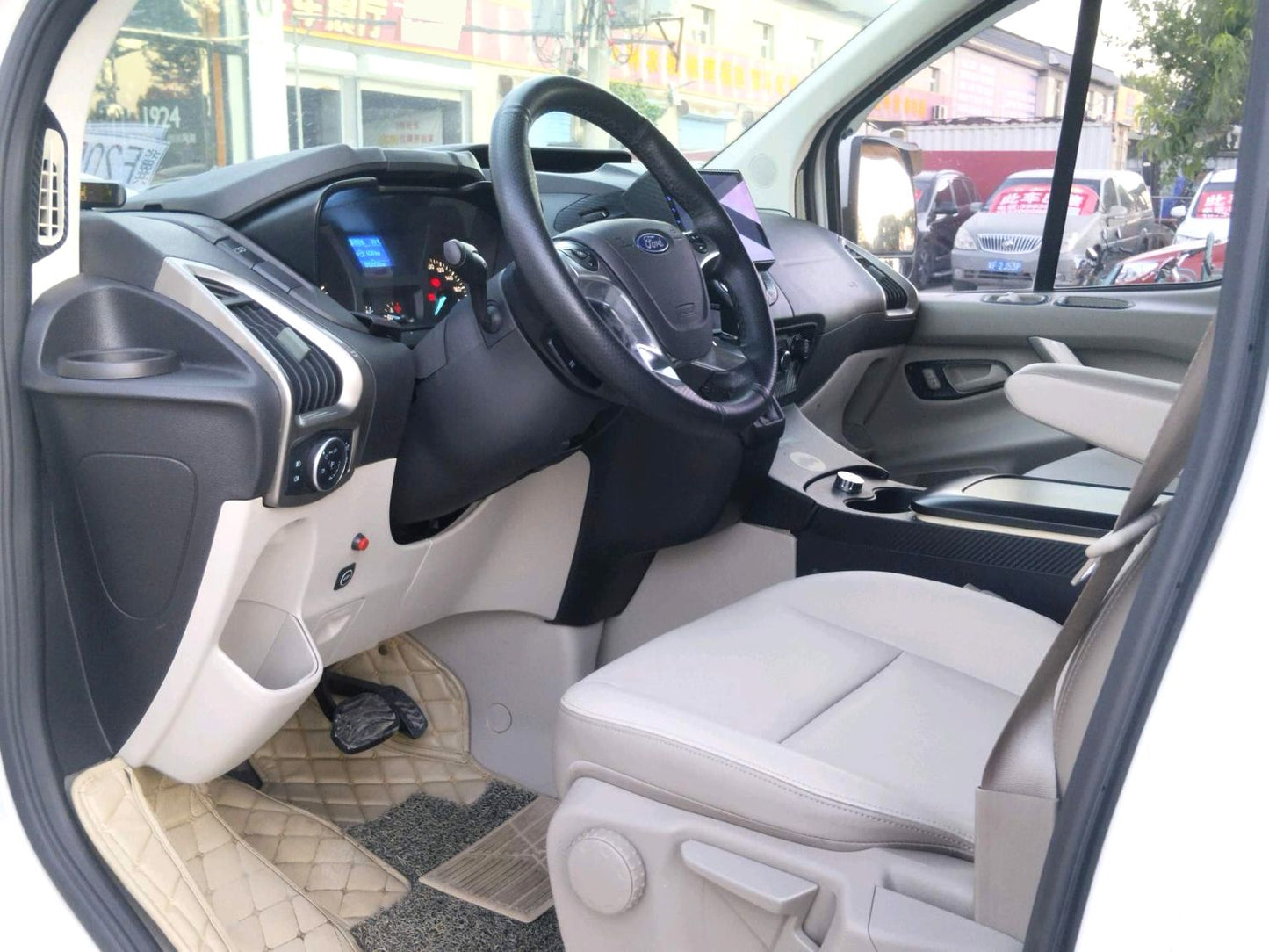Ford Tourneo 2017 Model | 2.0T Premium Edition FWD 6AT Automatic MPV