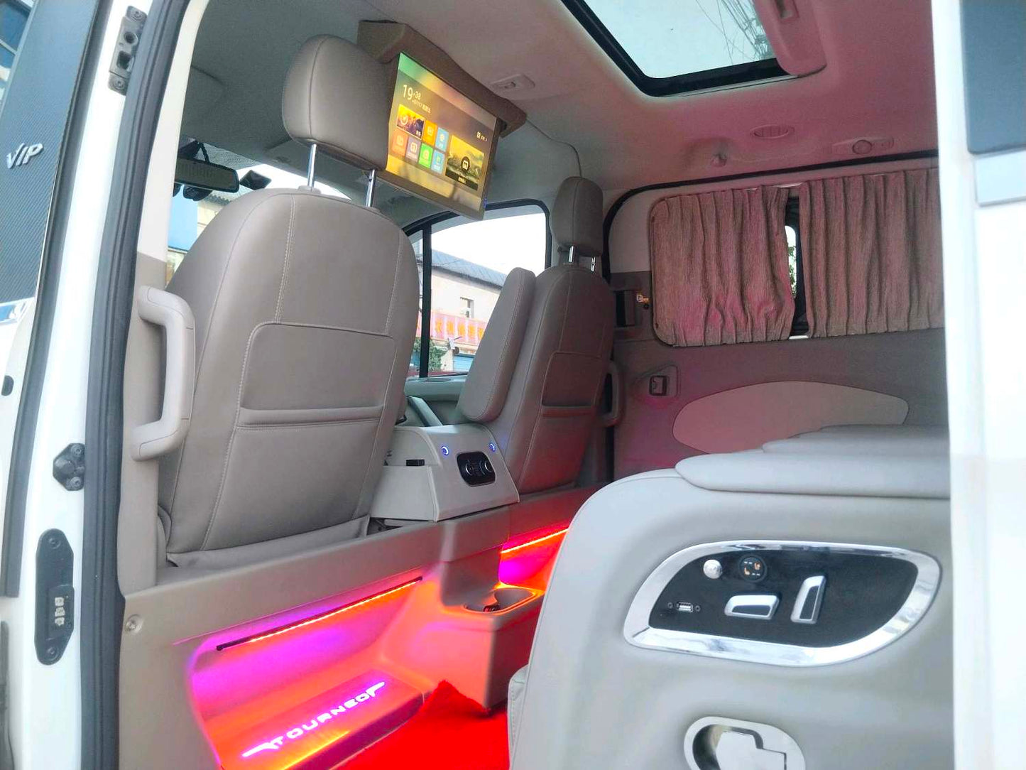 Ford Tourneo 2017 Model | 2.0T Premium Edition FWD 6AT Automatic MPV