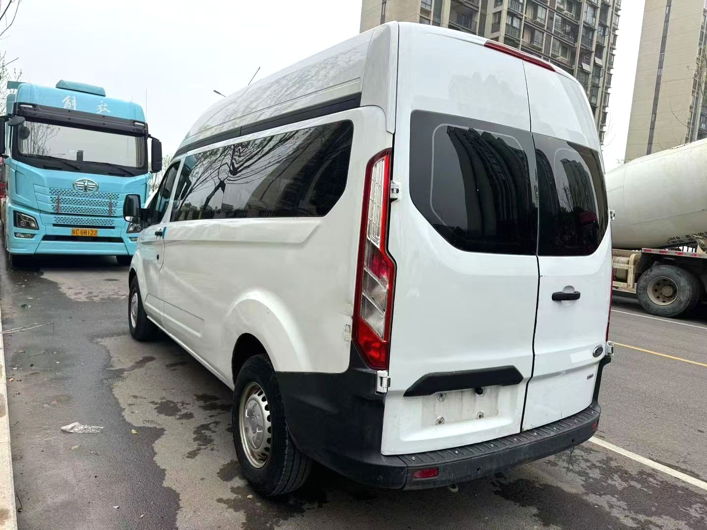 UESD New Ford Transit 2021 | 2.0T Diesel Premium Commercial Shuttle MWB MR 7-Seater Manual Van