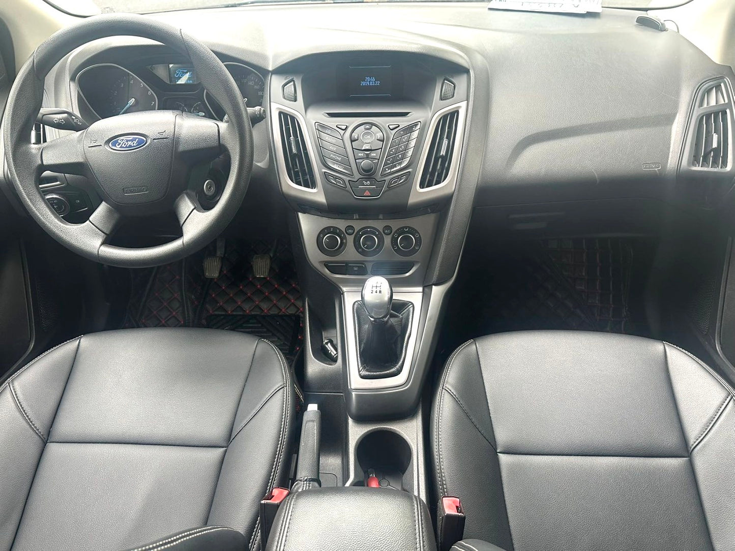 Ford Focus 2012 Hatchback 1.6L Comfort MT