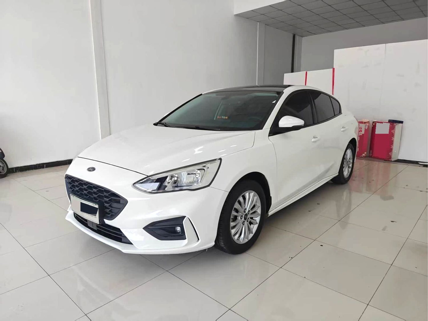 Ford Focus 2017 Model | 1.6L Comfort Smart Edition FWD 6DCT Automatic Compact Gasoline Hatchback
