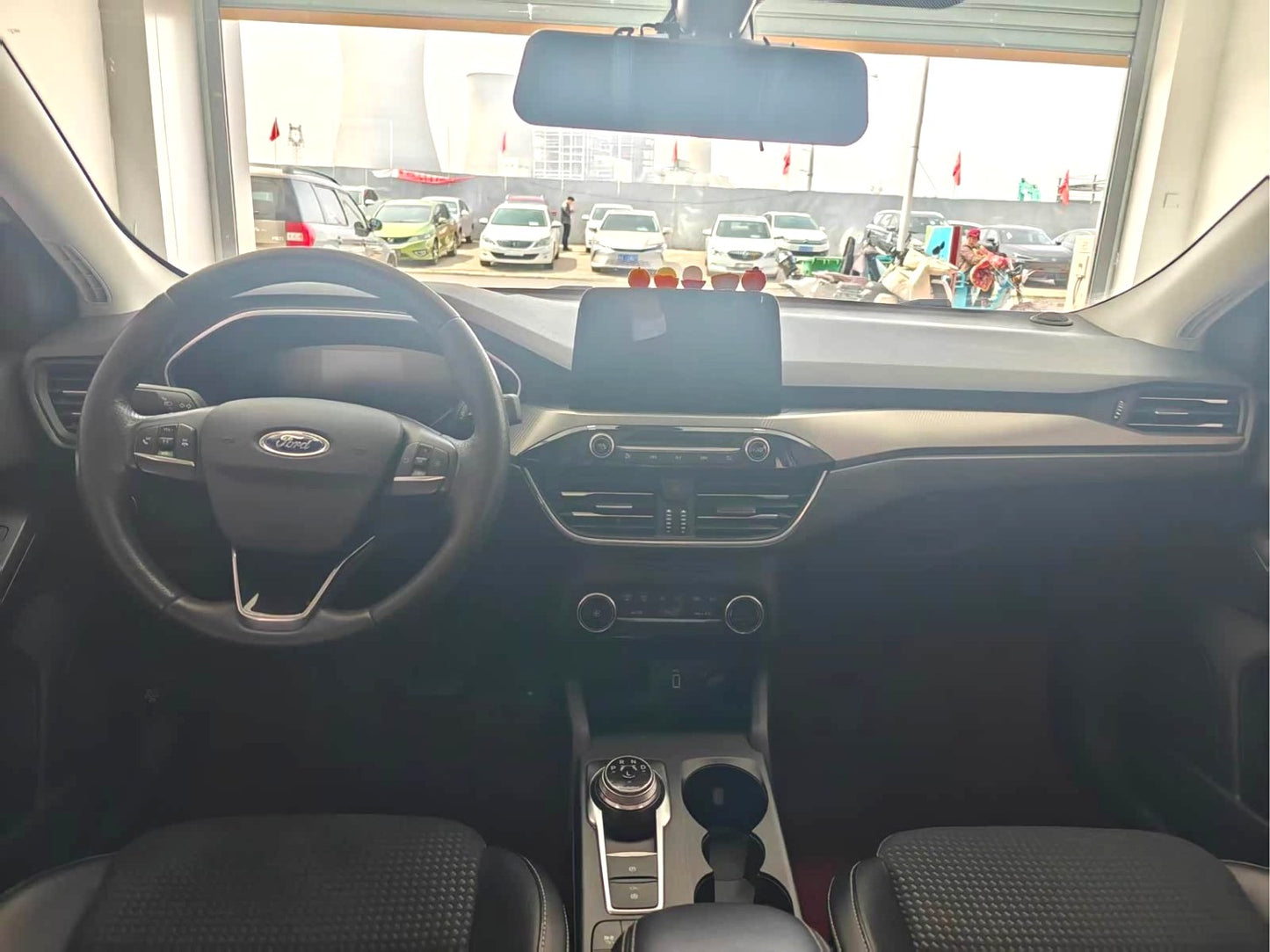 Ford Focus 2017 Model | 1.6L Comfort Smart Edition FWD 6DCT Automatic Compact Gasoline Hatchback