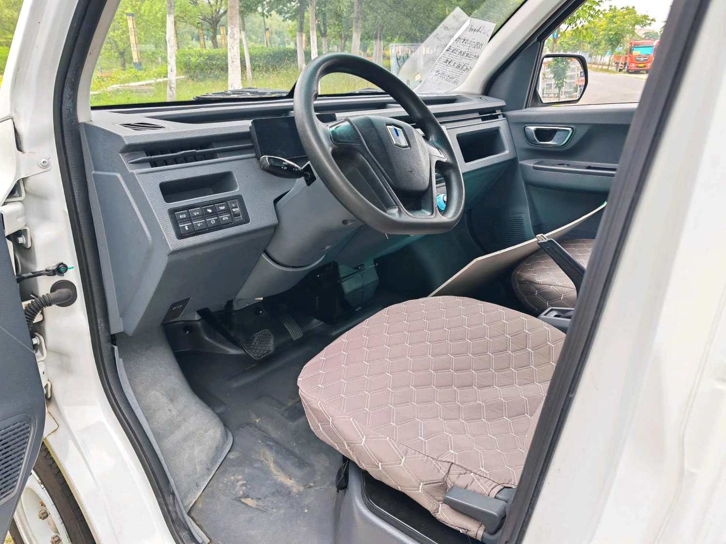 Geely Farizon Starwise V6E 2023 Model | CATL 41.86kWh Value Edition Automatic Closed Van