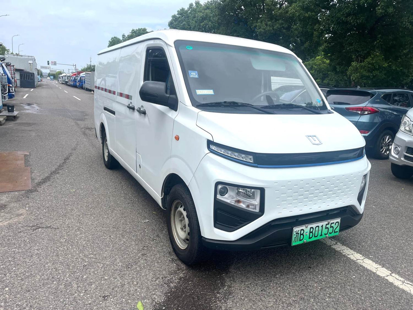 Geely Farizon Starjoy V6E 2023 Model | CATL 41.86kWh Value Edition Automatic Closed Van