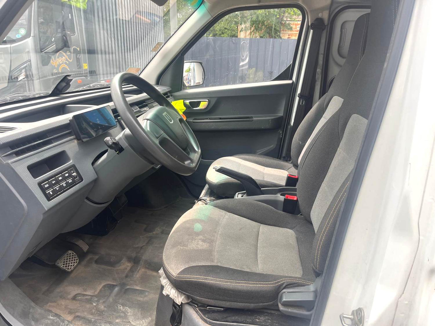 Geely Farizon Starjoy V6E 2023 Model | CATL 41.86kWh Value Edition Automatic Closed Van