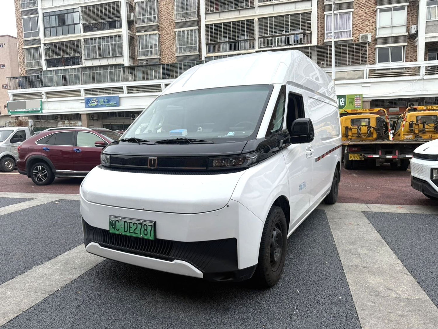 Geely Farizon Super Van 2024 Model | Wealth Version Medium Wheelbase High Roof Automatic Box Van