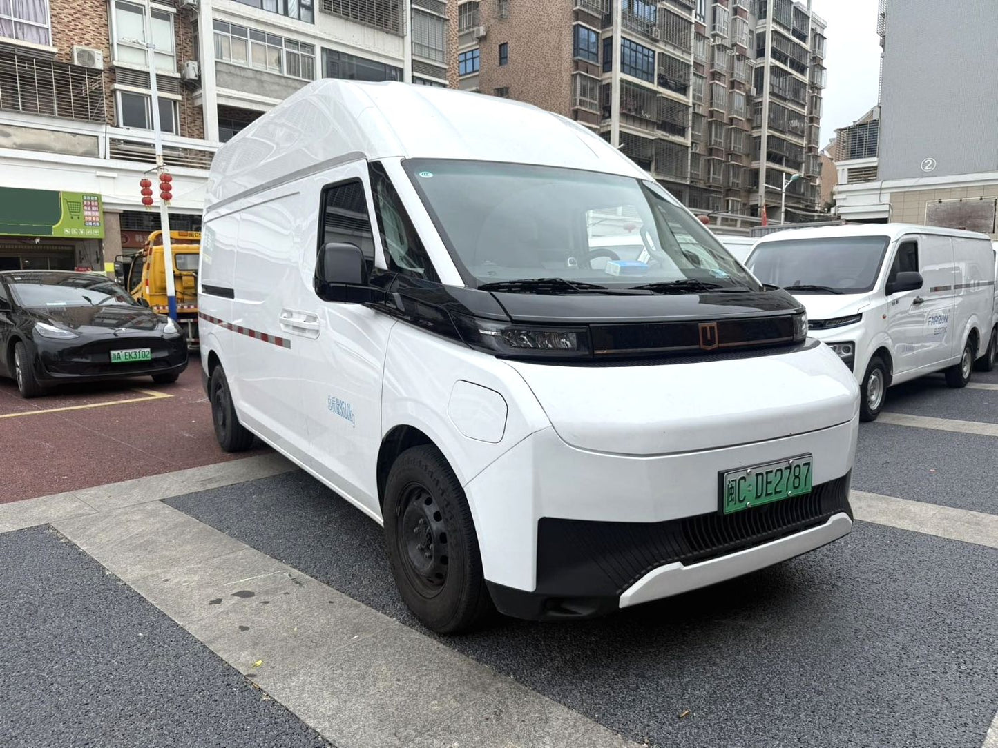Geely Farizon Super Van 2024 Model | Wealth Version Medium Wheelbase High Roof Automatic Box Van