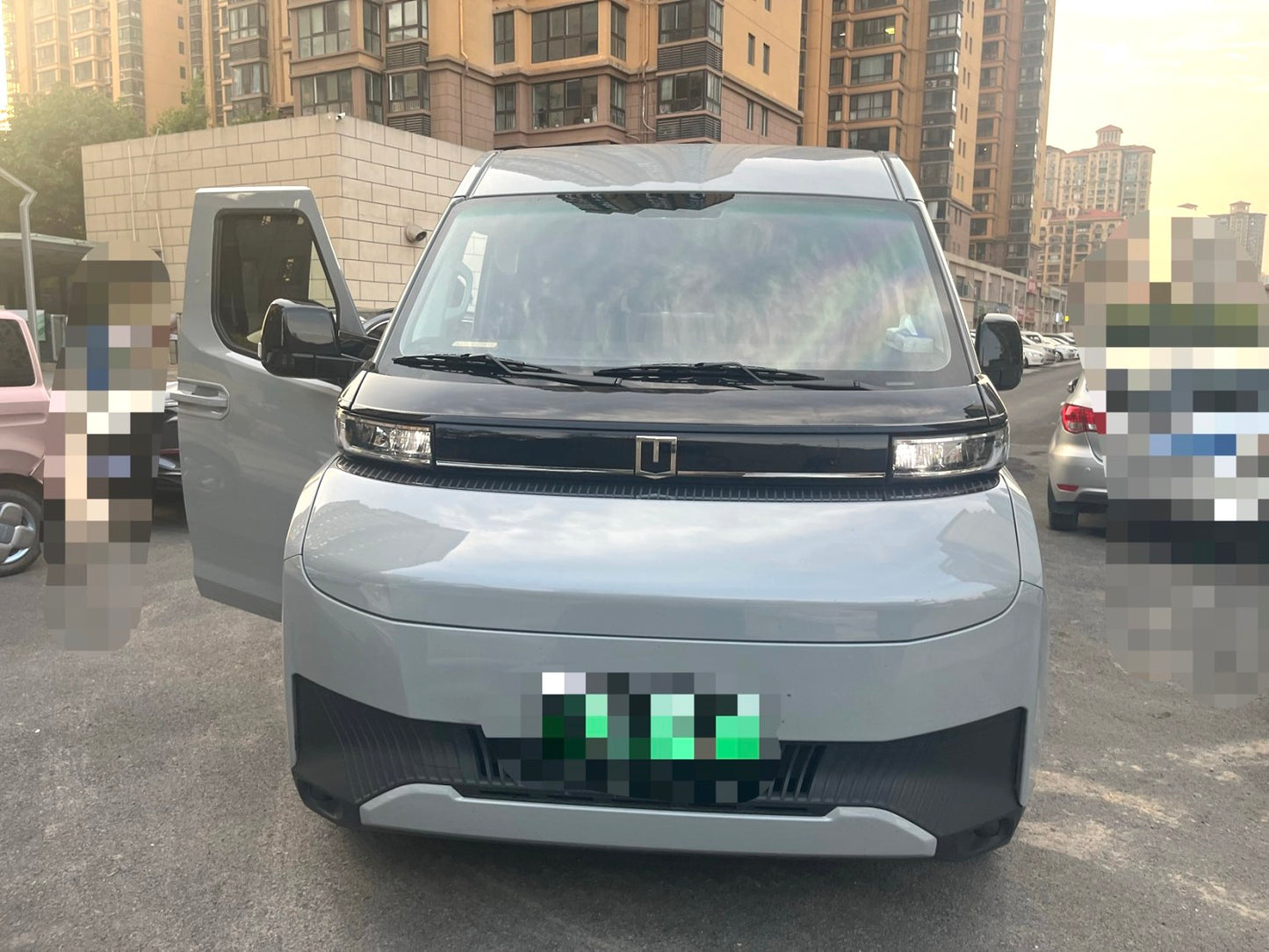 Geely Farizon Super Van 2025 Model | Yucheng Action Version Medium Wheelbase  68kWh Zhixin Battery 7-Seater Automatic