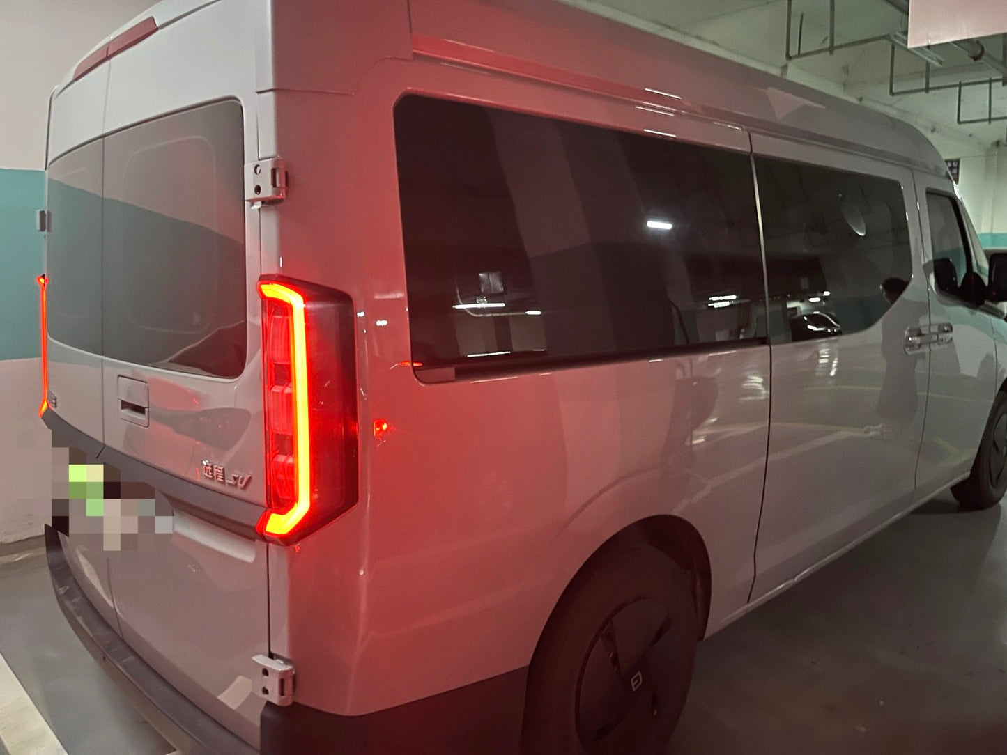 Geely Farizon Super Van 2025 Model | Yucheng Action Version Medium Wheelbase  68kWh Zhixin Battery 7-Seater Automatic