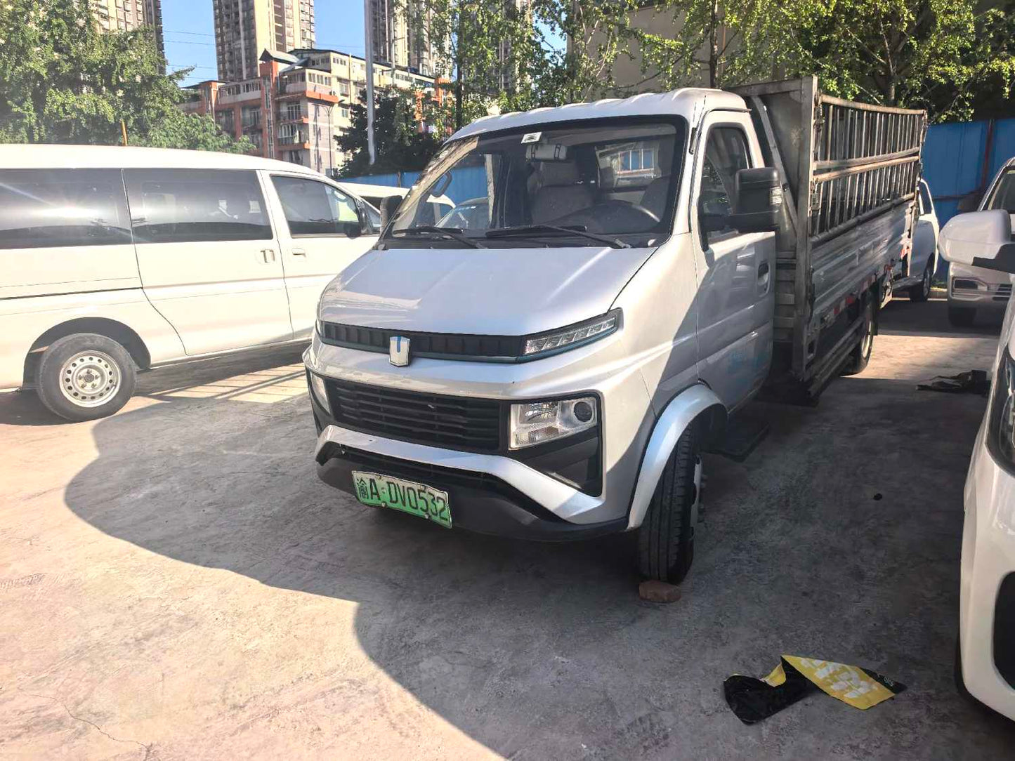 Geely Farizon Sharp F3E 2022 Model | EVE 61.8kWh Automatic Electric Stake Truck