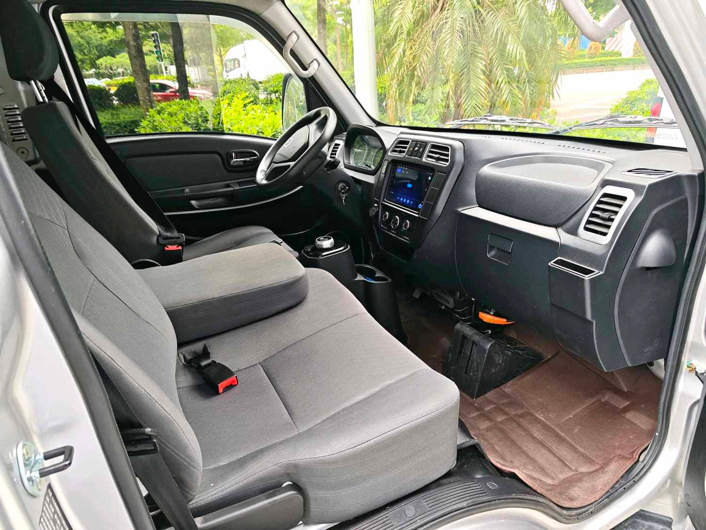 Geely Farizon Starwise F5E EV 2025 Model | Automatic Electric Box Van