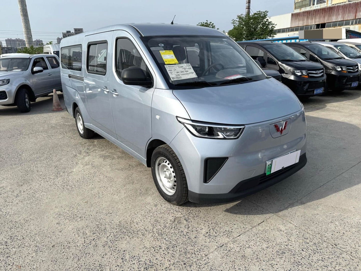 Wuling Yangguang 2024 Model | Comfort Version Passenger Van 300km Range 75kW Automatic