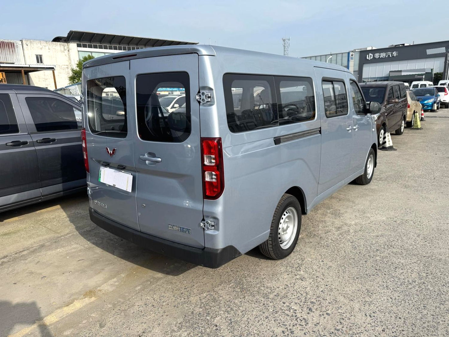 Wuling Yangguang 2024 Model | Comfort Version Passenger Van 300km Range 75kW Automatic