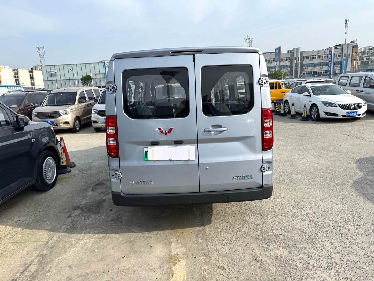 Wuling Yangguang 2024 Model | Comfort Version Passenger Van 300km Range 75kW Automatic