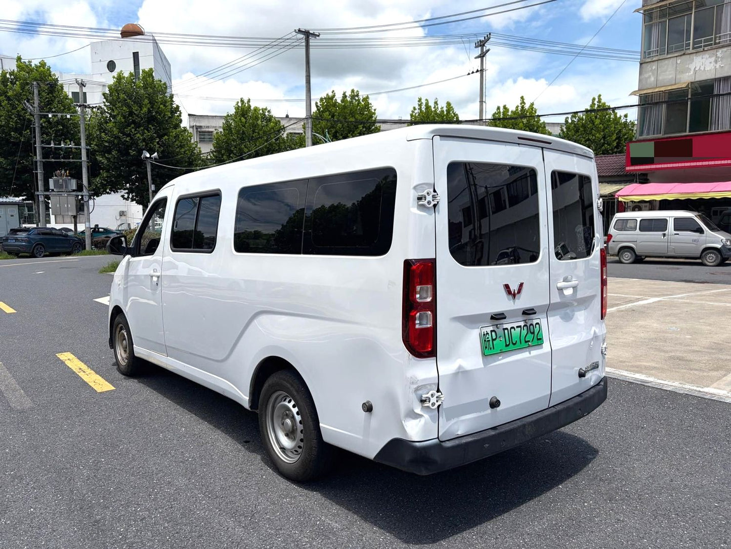 Wuling Yangguang 2025 Model | Comfort Version Passenger Van 400km Range Automatic