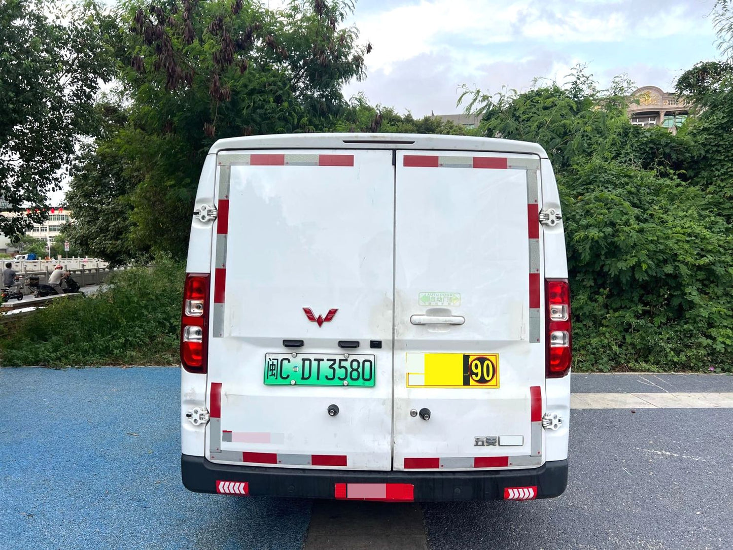 Wuling Yangguang 2024 Model | Comfort Version Window-Closed Van 300km Automatic