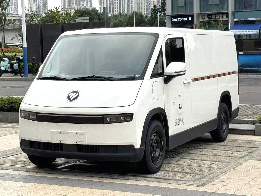 Foton View i7 2025 Model | Premium Edition Short Wheelbase FWD  Roof Single Tire 2-Seater Automatic Closed Van