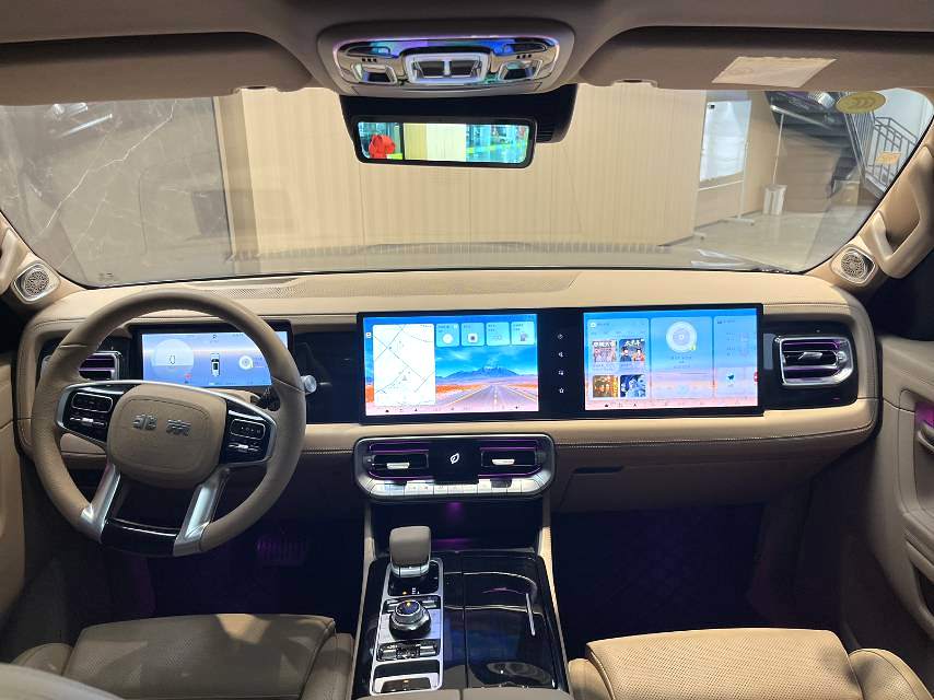 BAW BJ60 Thunder 2024 Model Magic Power Electric Drive Standard Version 5-Seater