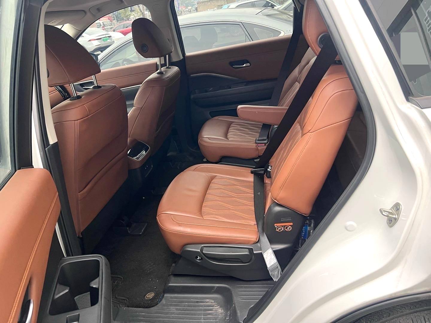Used Nissan Pathfinder 2024 Model 2.0T 380VC-TURBO 4WD Premium Intelligent 6-Seater front view for China car export