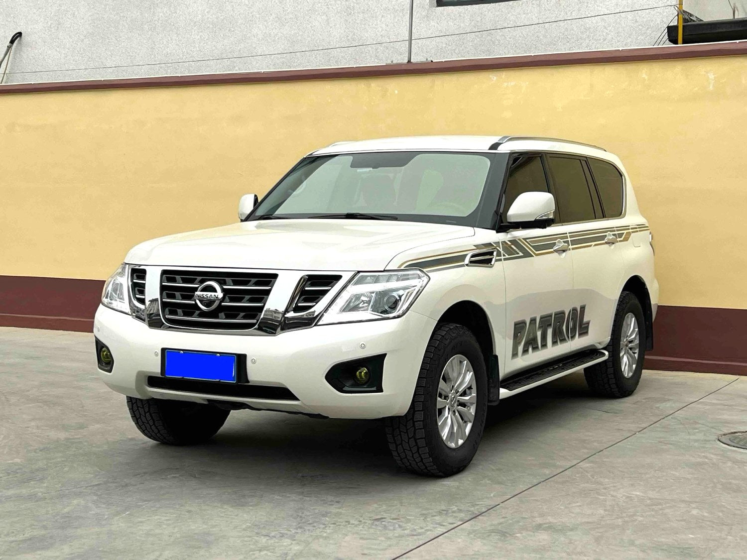 Used Nissan Patrol 2018 Model 4.0L Elite Trim rear view for China car export