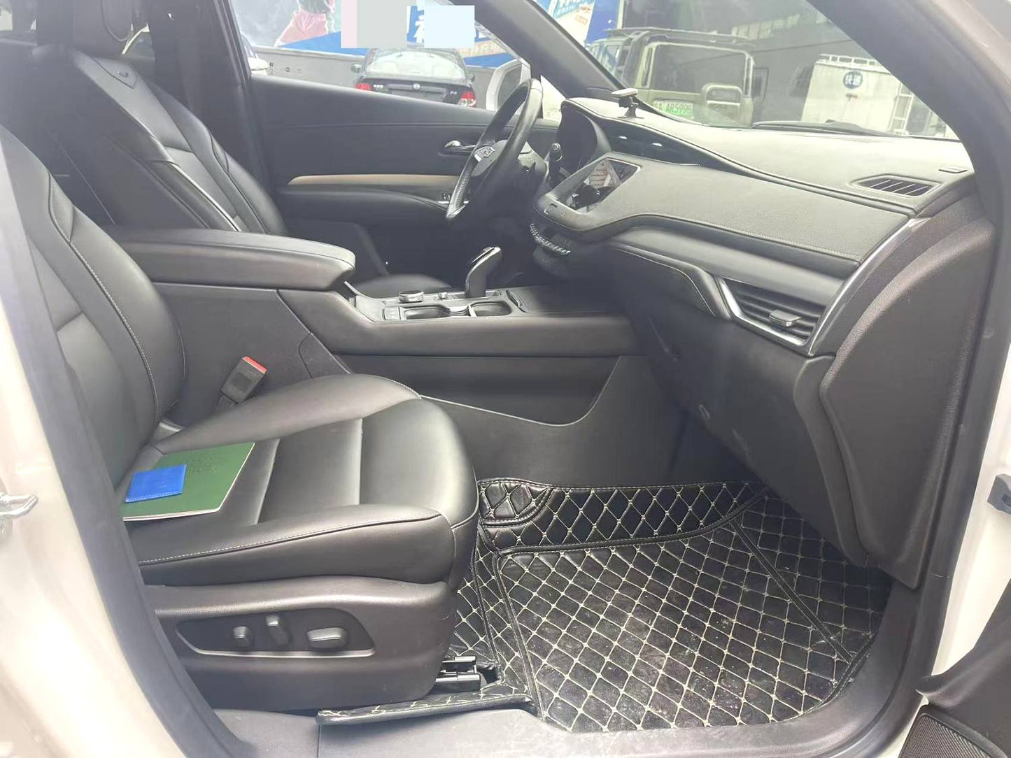 Used Cadillac XT4 2020 2.0T 28T 4WD Premium Sport Automatic interior photo for China car export