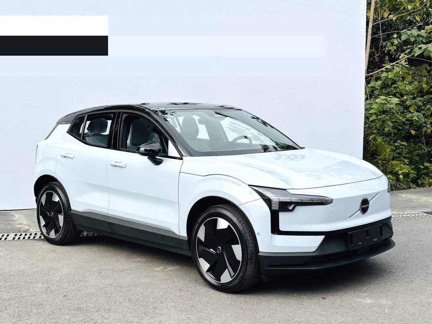 Used Volvo EX30 2024 Rear-Wheel Drive Long Range Ultra Automatic Transmission