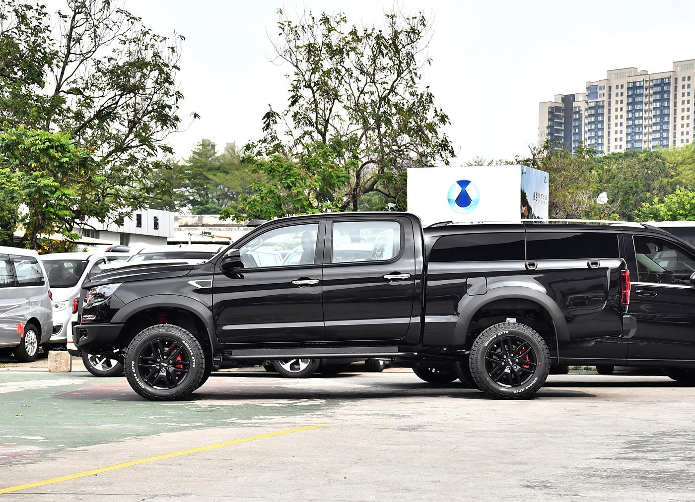 JAC T8 2024 2.0T PRO Automatic Nighthawk Diesel 4WD Obsidian Edition Large Dual