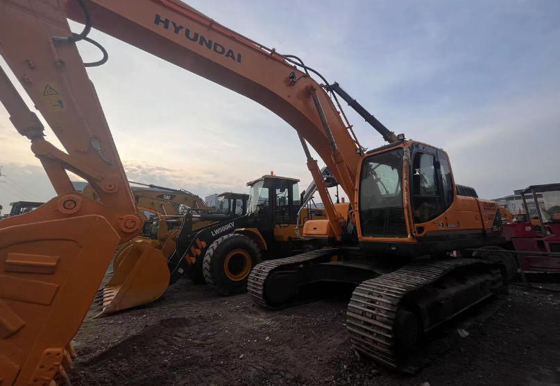 USED HYUNDAI R330LC-9T EXCAVATOR