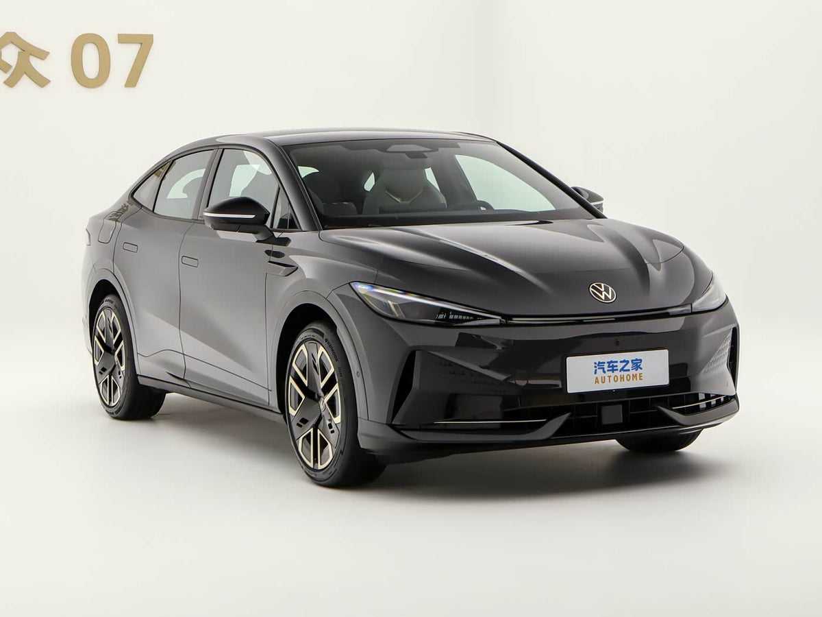 UNYX 07 Pure Electric Sedan Launched 2026  558KM 5-Door Liftback Smart EV