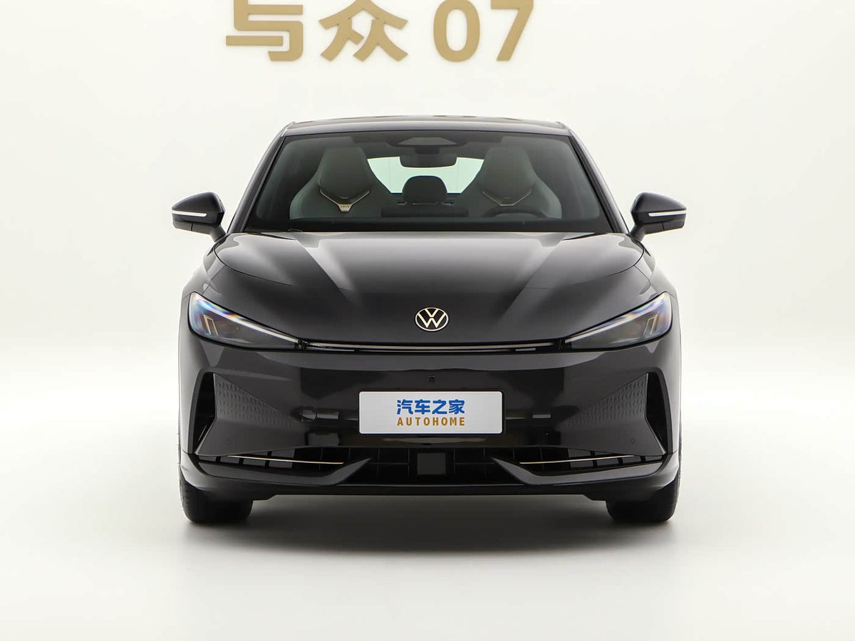 UNYX 07 Pure Electric Sedan Launched 2026  558KM 5-Door Liftback Smart EV