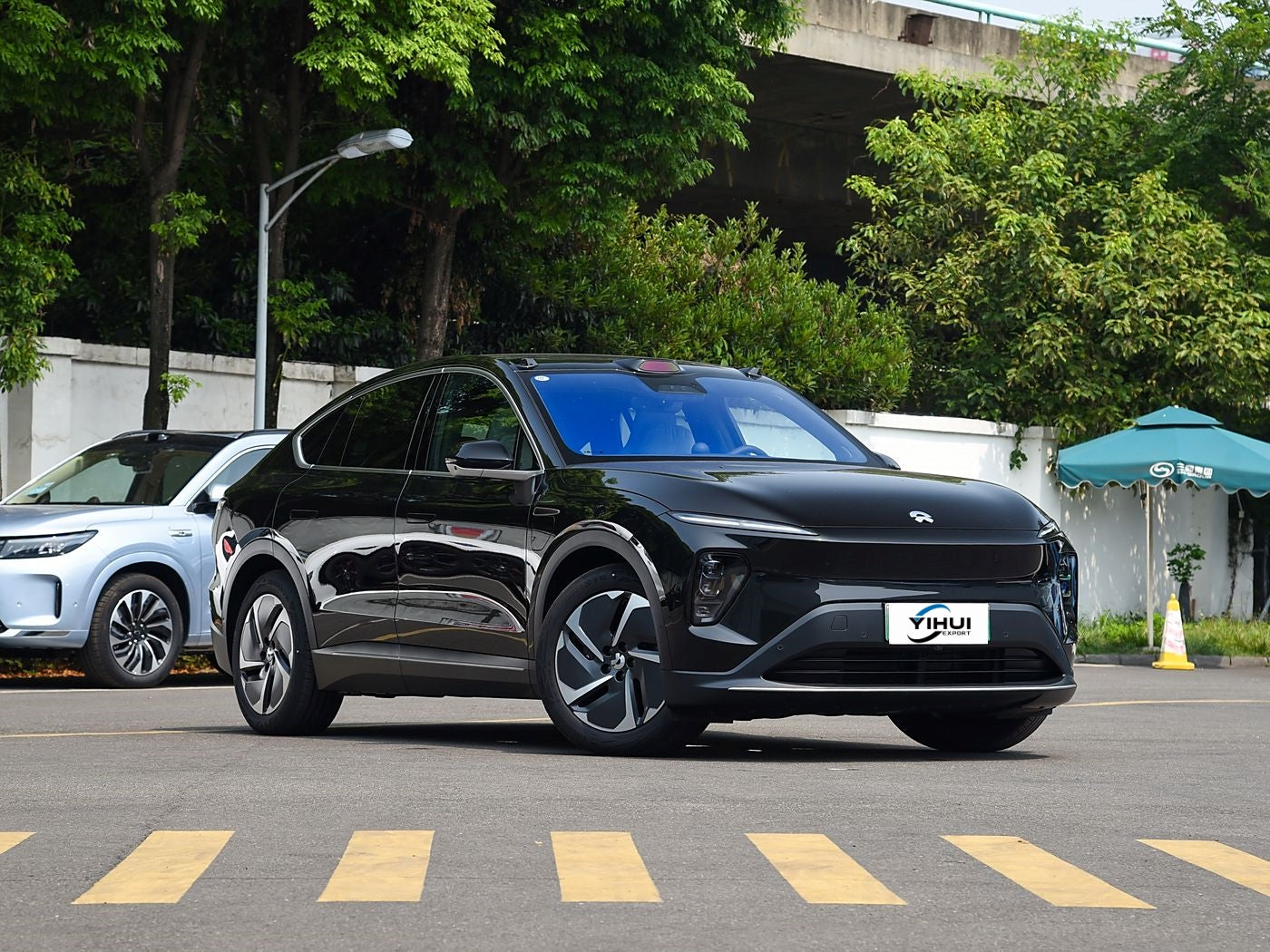 NIO EC7 2025 75kWh BEV cargo space for China car export