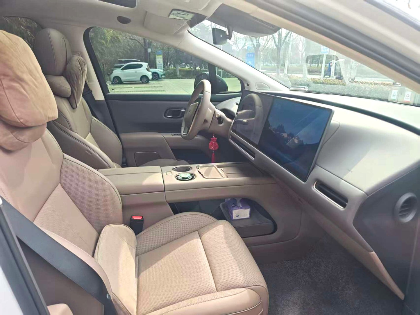 Used Li Auto i8 2025 Standard Edition rear view for China car export