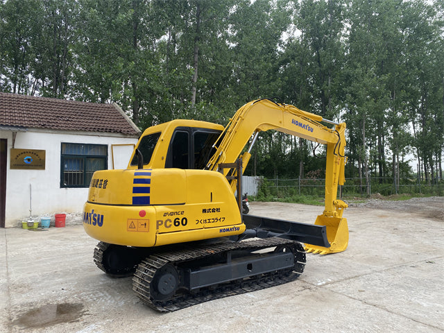 USED KOMATSU PC60-7 EXCAVATOR