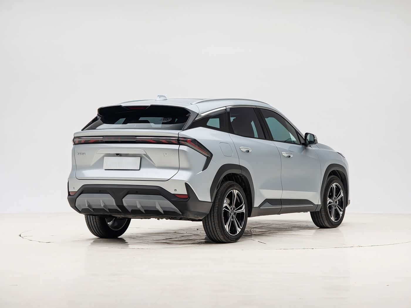 Geely Galaxy L7 2025 EM-i 115km Long-Range Edition