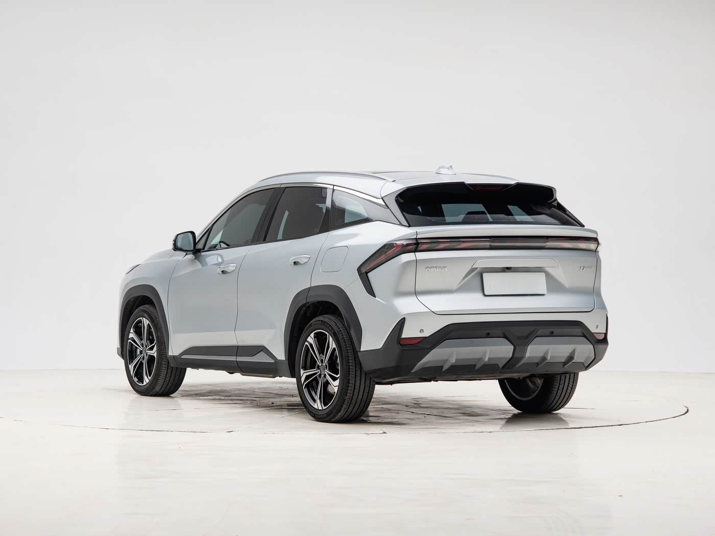 Geely Galaxy L7 2025 EM-i 115km Long-Range Edition