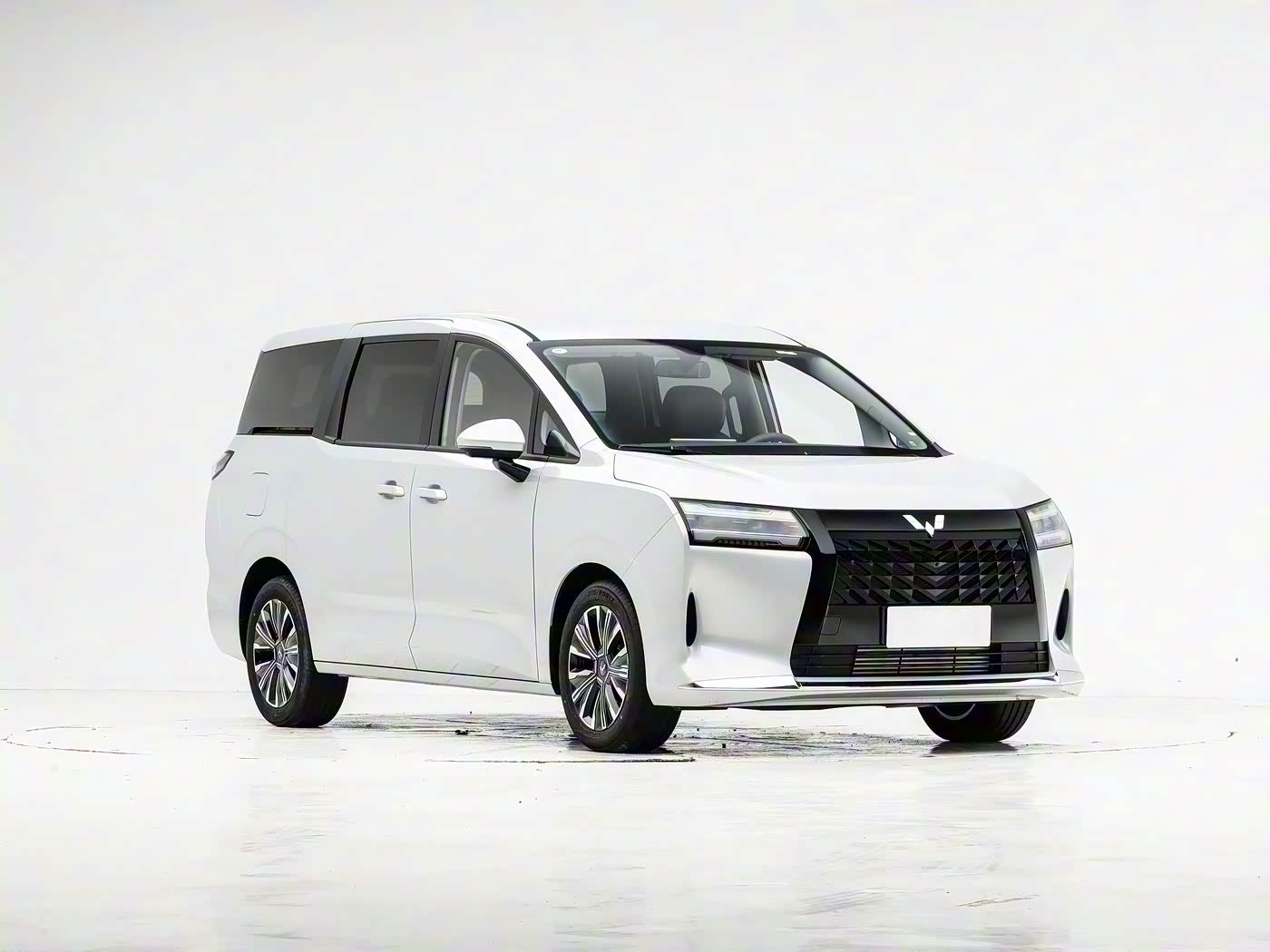 Wuling Starlight 730 New Energy 2025 Pure Electric 500km Luxury Edition