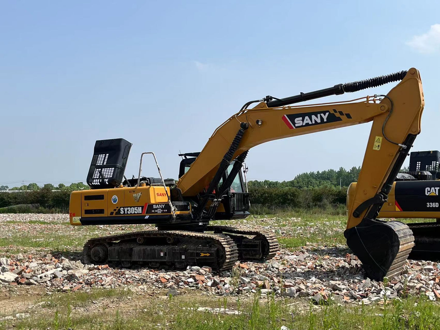 USED SANY SY305H EXCAVATOR