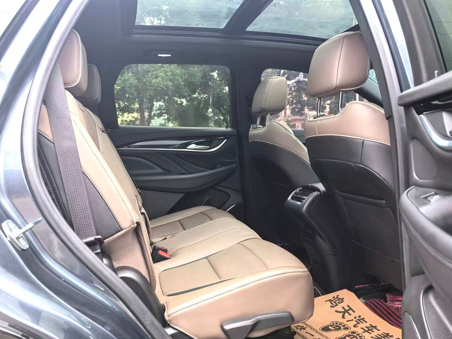 Used Buick Enclave 2020 2.0T 28T 4WD Flagship Edition rear view for China car export