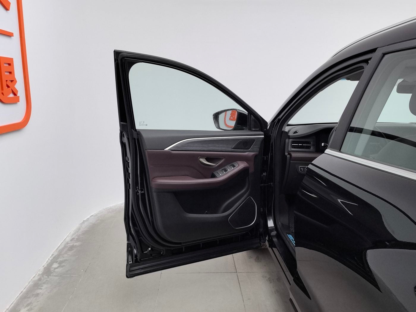 Used Jetour X90 PLUS 2024 1.6TD DCT Extended Family Joy Edition 7-seater dashboard view for China car export