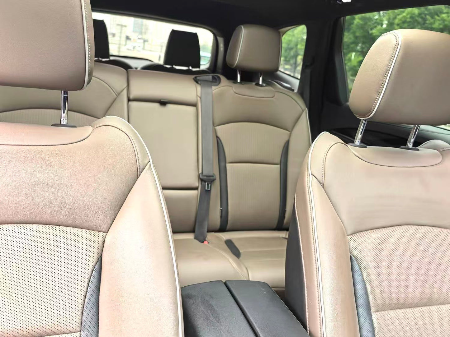 Used Buick Enclave 2020 2.0T 28T 4WD Flagship Edition interior photo for China car export