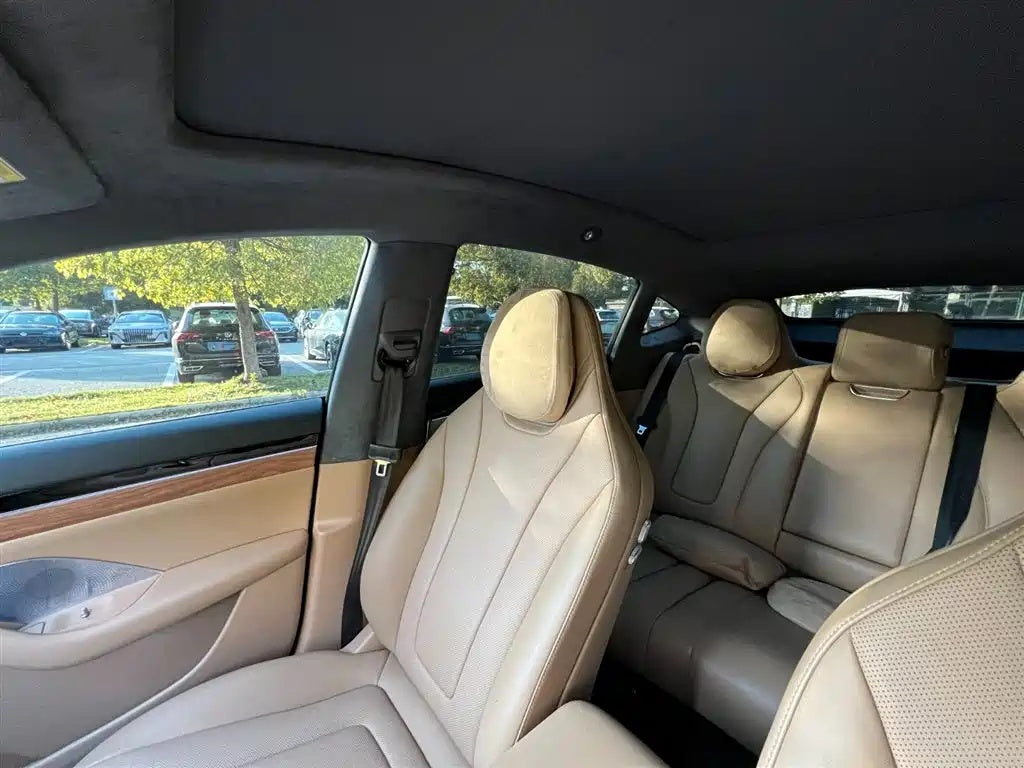 Used Luxeed R7 2024 R7 802KM Max side view for China car export
